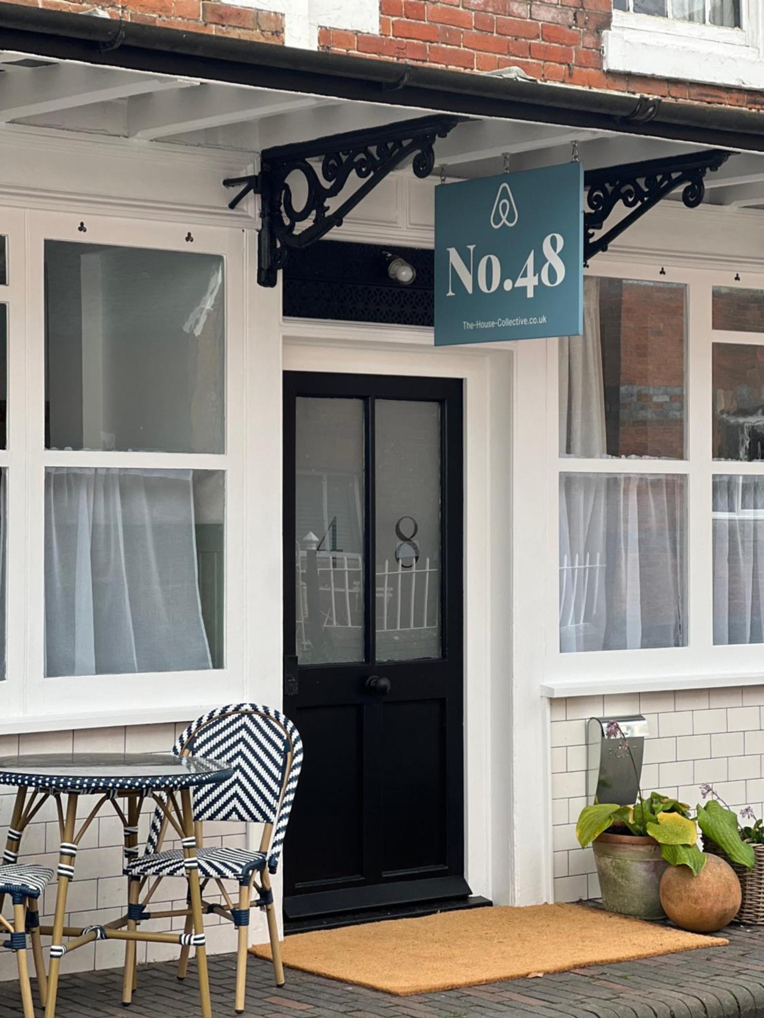 No48 - Luxe Victorian Shop Conversion In Pewsey Oare Exterior photo